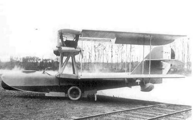 CAMS 32 hidroavión