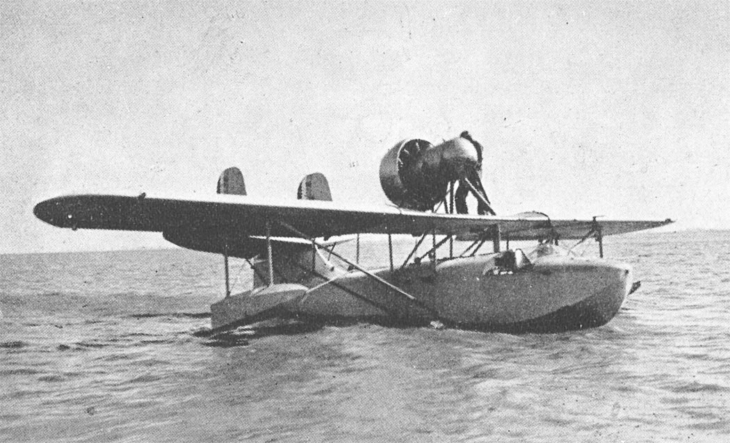 CAO.300 ED-2 hidroavión de entrenamiento