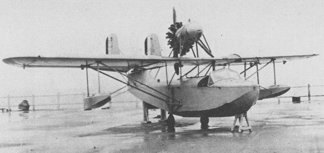CAO.300 ED-2 hidroavión de entrenamiento