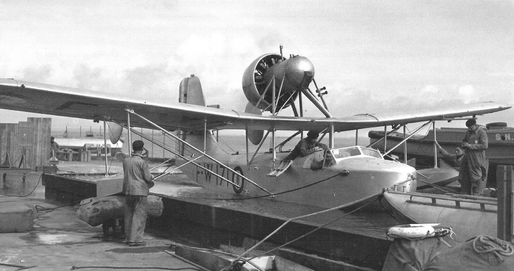 CAO.300 ED-2 hidroavión de entrenamiento
