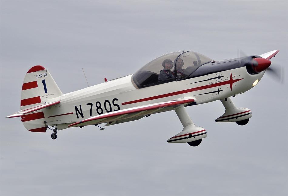Mudry CAP.10 B avión acrobático
