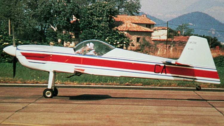 CAP.230 avión acrobático