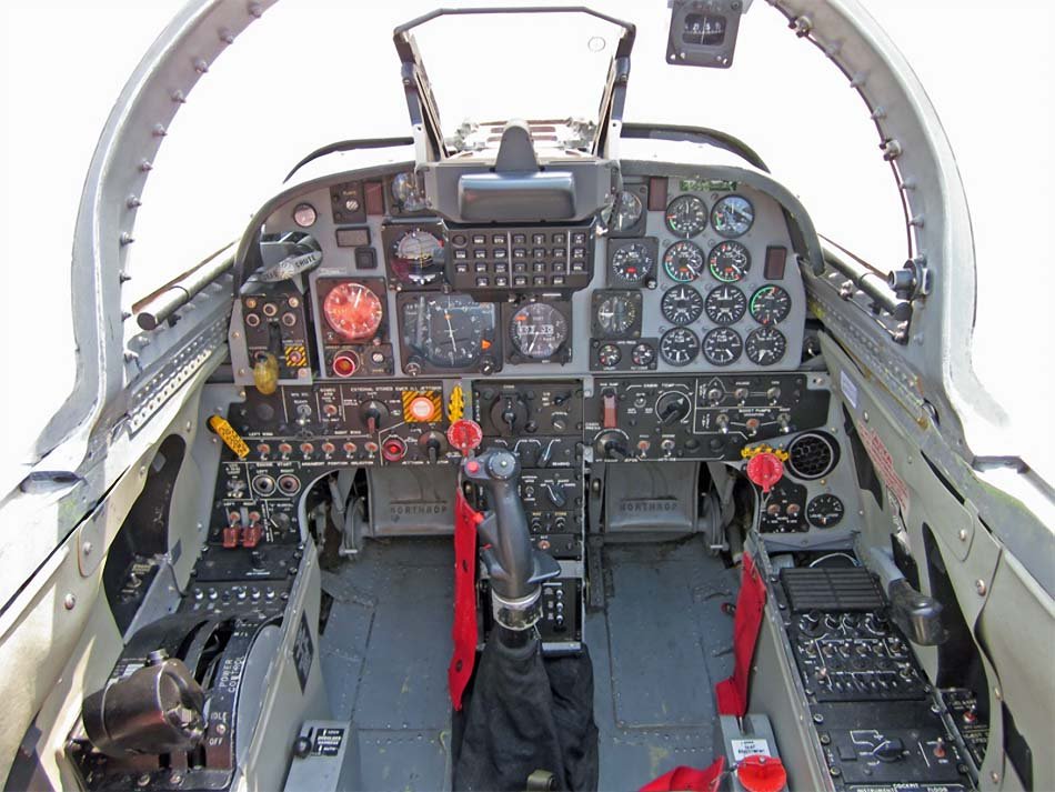CF-116 Freedom Fighter caza canadiense