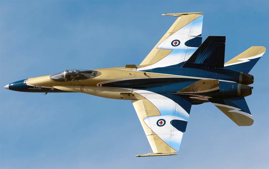 Avión de combate polivalente CF-18 Hornet