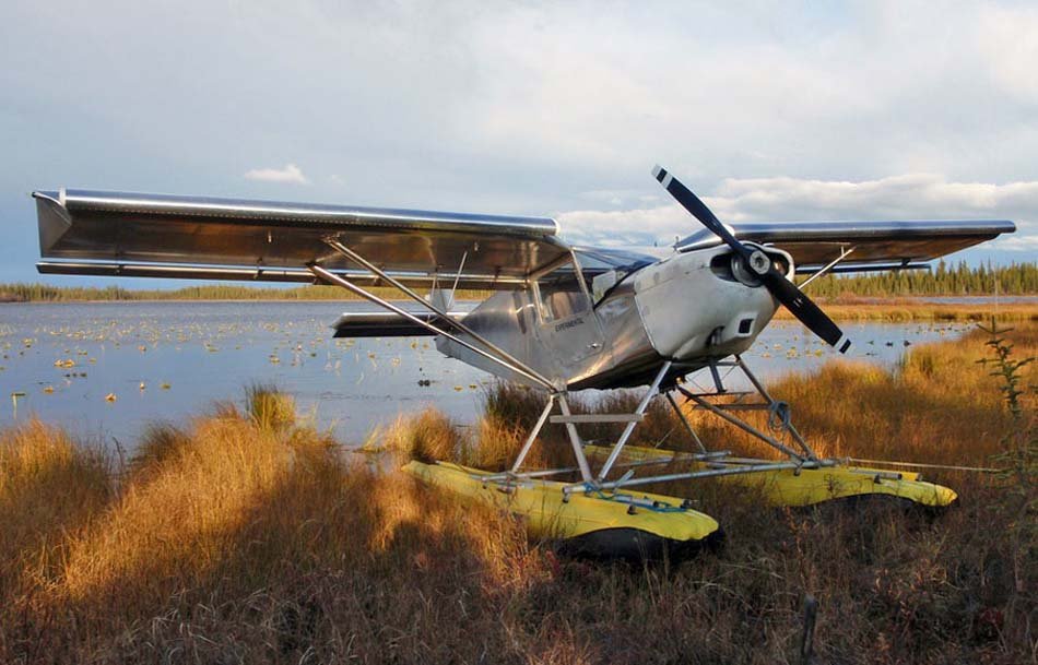 Avión STOL CH-801