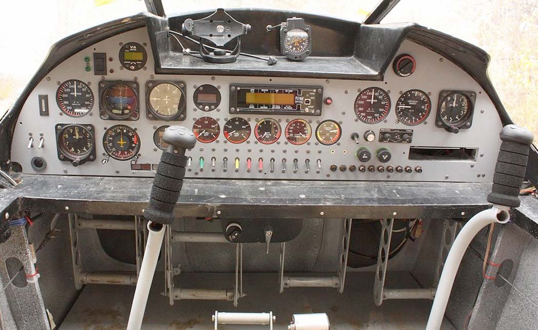 Che-23 avión anfibio ligero