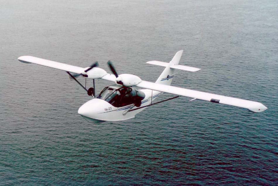Che-25 avión anfibio