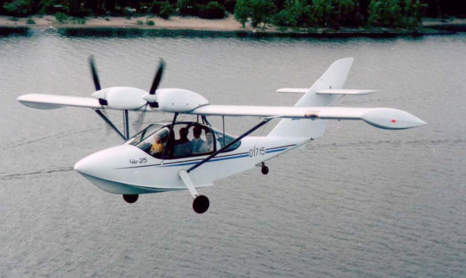 Che-25 avión anfibio