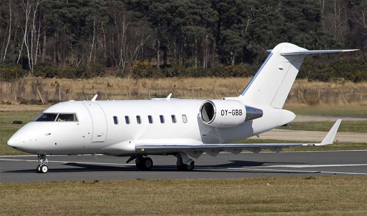 Challenger 605 business jet
