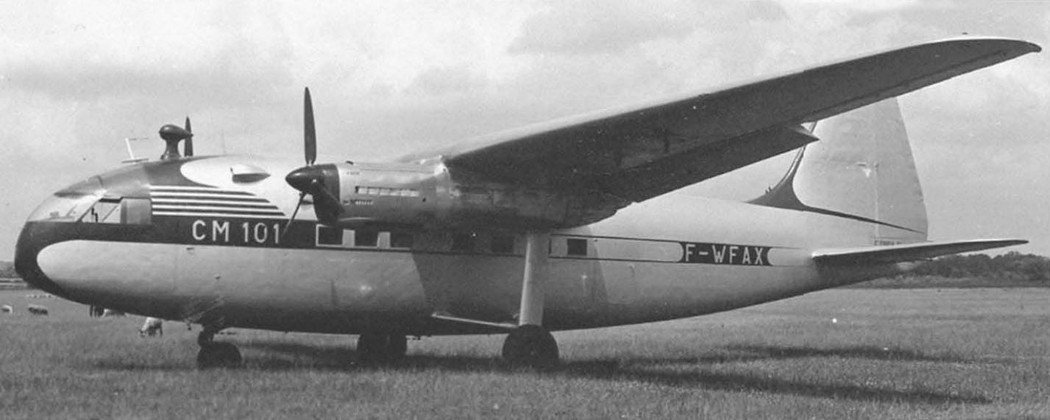 CM.100 avión de transporte