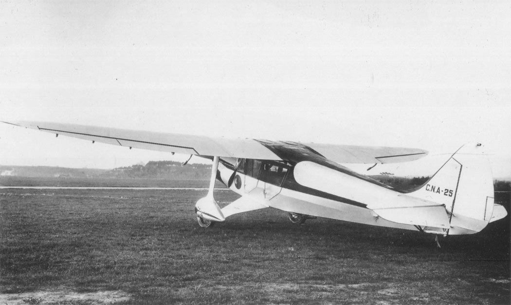 CNA 25 avión ligero multipropósito