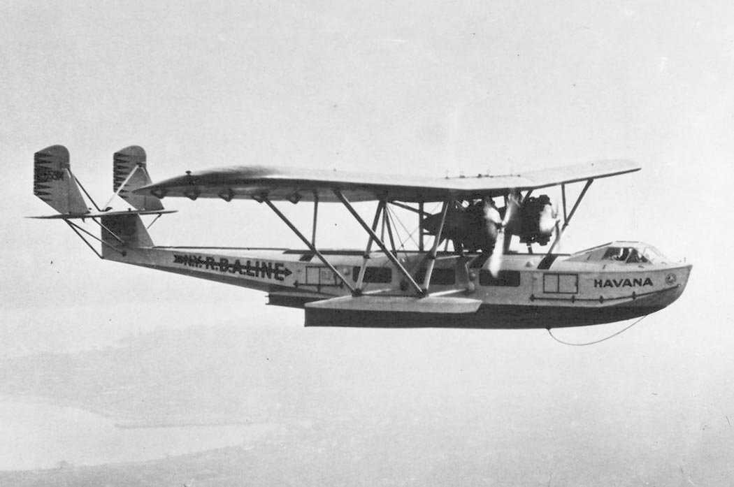 Avión Commodore