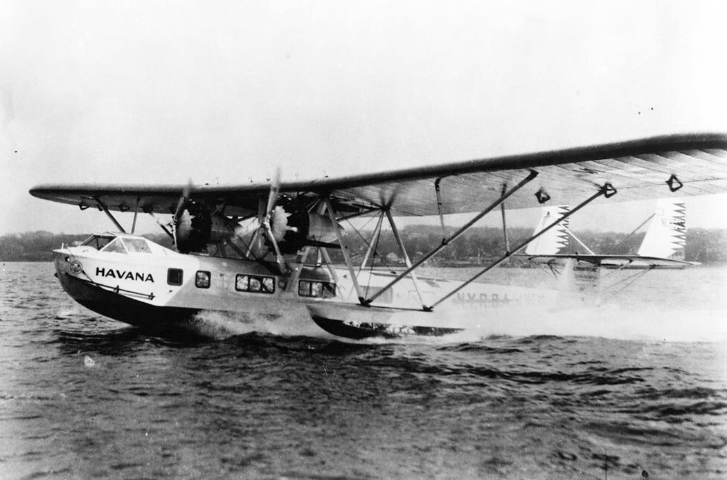 Avión Commodore