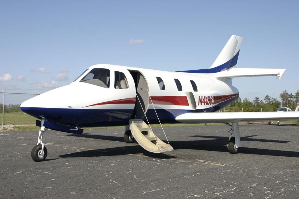 Comp Air Jet avión ejecutivo